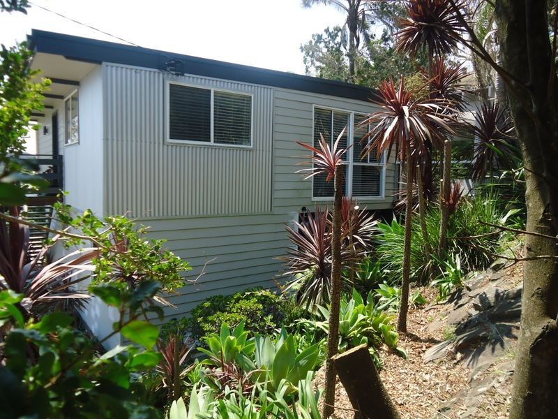 2/98 Lowanna Avenue, Forresters Beach NSW 2260