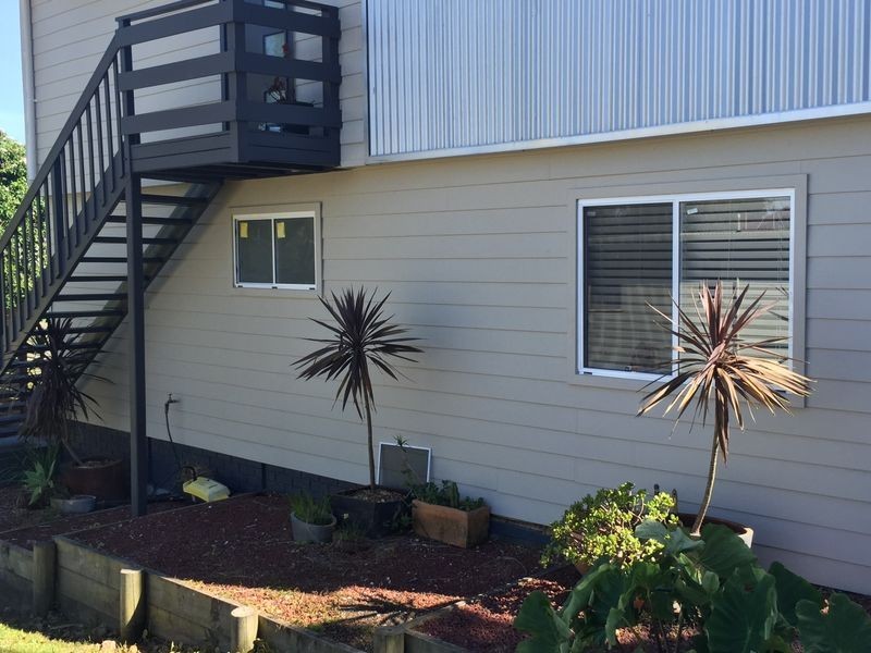 2/98 Lowanna Avenue, Forresters Beach NSW 2260