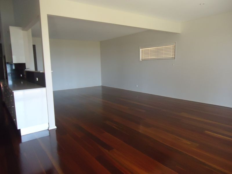 30 Lucinda Avenue, Killarney Vale NSW 2261