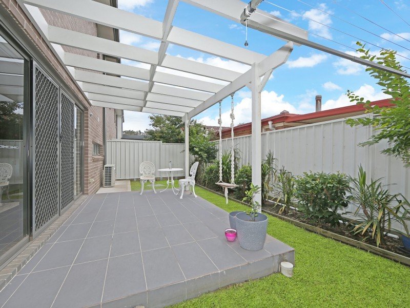 2/14 McGirr Avenue, The Entrance NSW 2261