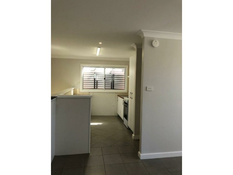 8/3 Tumbi Creek Road, Berkeley Vale NSW 2261