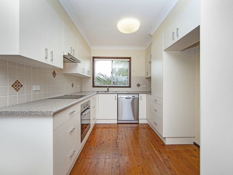 6 Manly Parade, The Entrance North NSW 2261