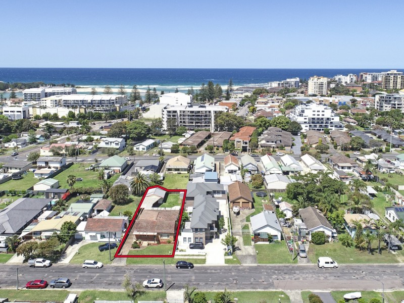 12 McGirr Avenue, The Entrance NSW 2261