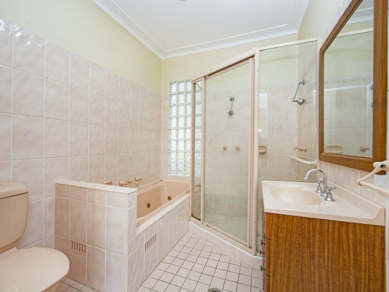 12 McGirr Avenue, The Entrance NSW 2261