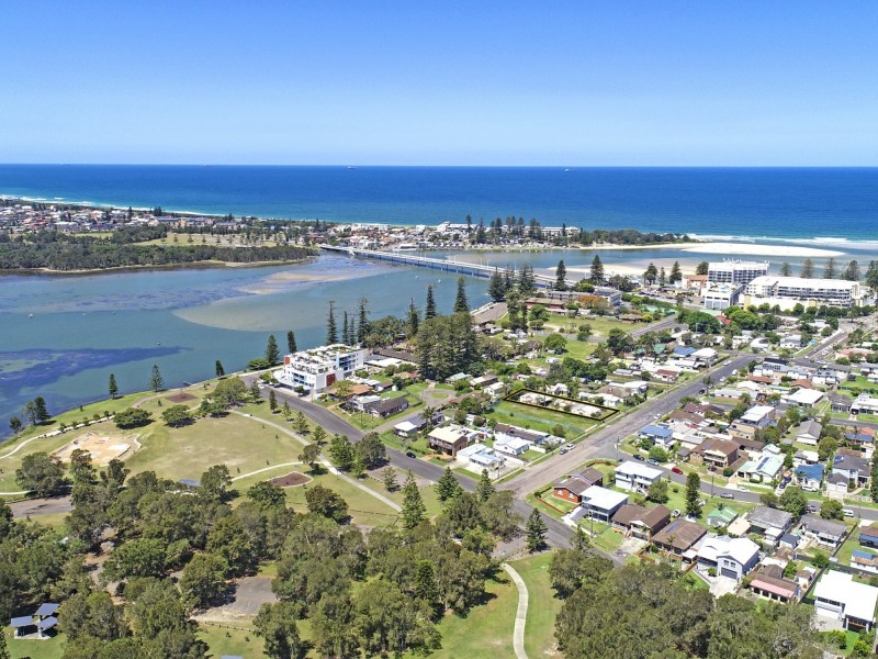 12 Manning Road, The Entrance NSW 2261