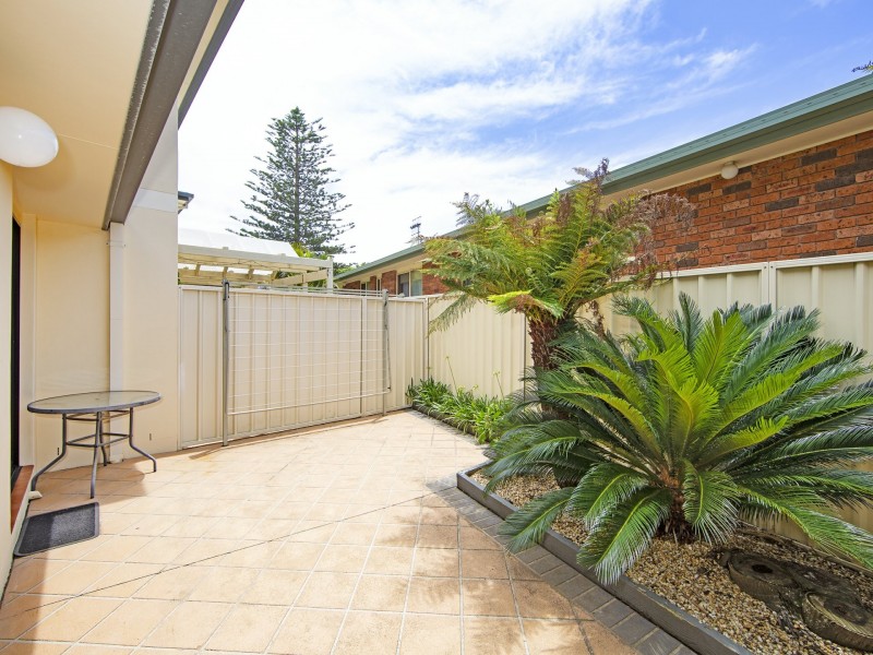 1/133 Bay Road, Blue Bay NSW 2261