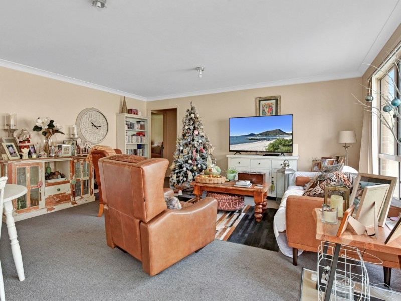 2/17 Brickendon Avenue, Mardi NSW 2259