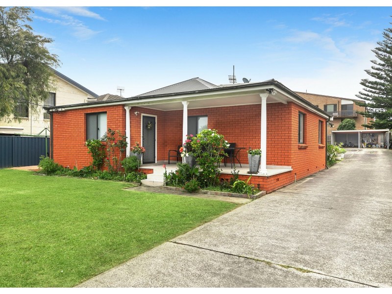 25 Benelong Street, The Entrance NSW 2261