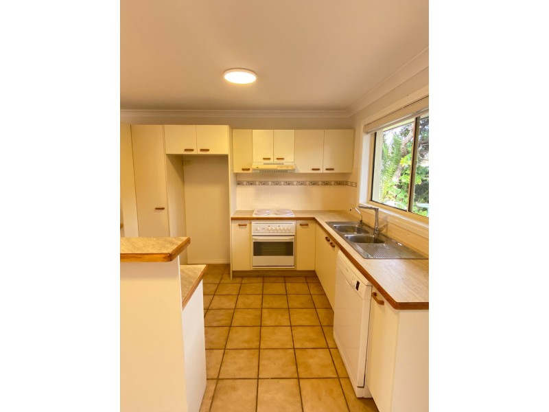 2/43 Warrigal Street, The Entrance NSW 2261