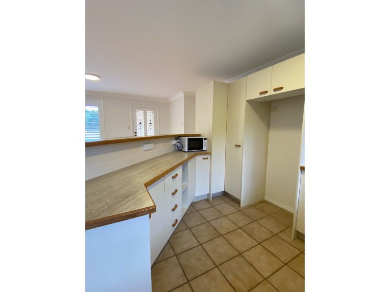 2/43 Warrigal Street, The Entrance NSW 2261