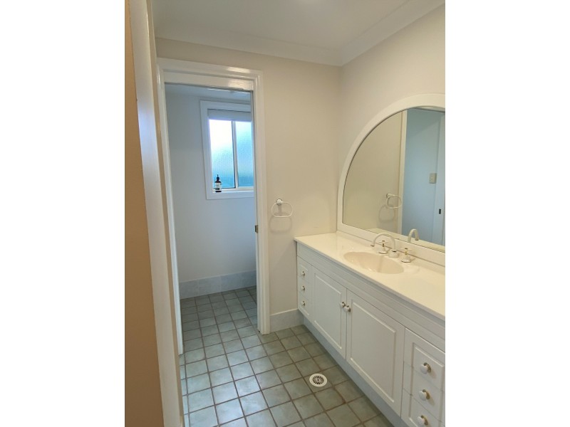 2/43 Warrigal Street, The Entrance NSW 2261