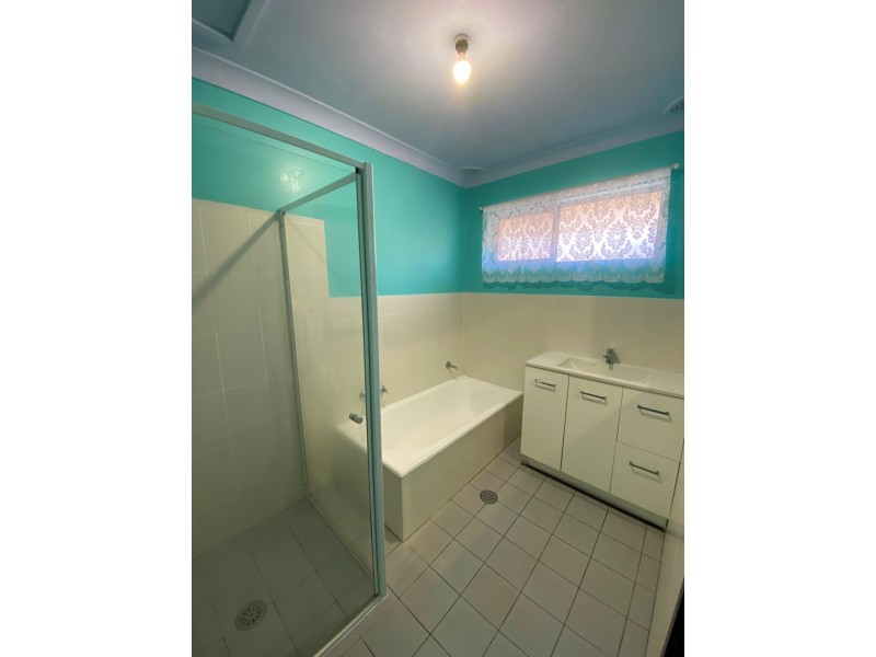62 Kathleen White Crescent, Killarney Vale NSW 2261