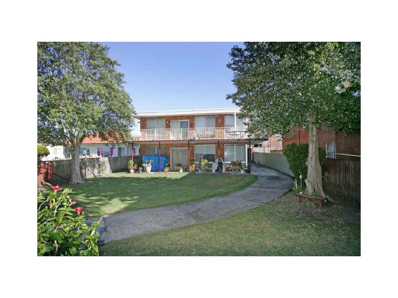 207 Bay Road, Toowoon Bay NSW 2261