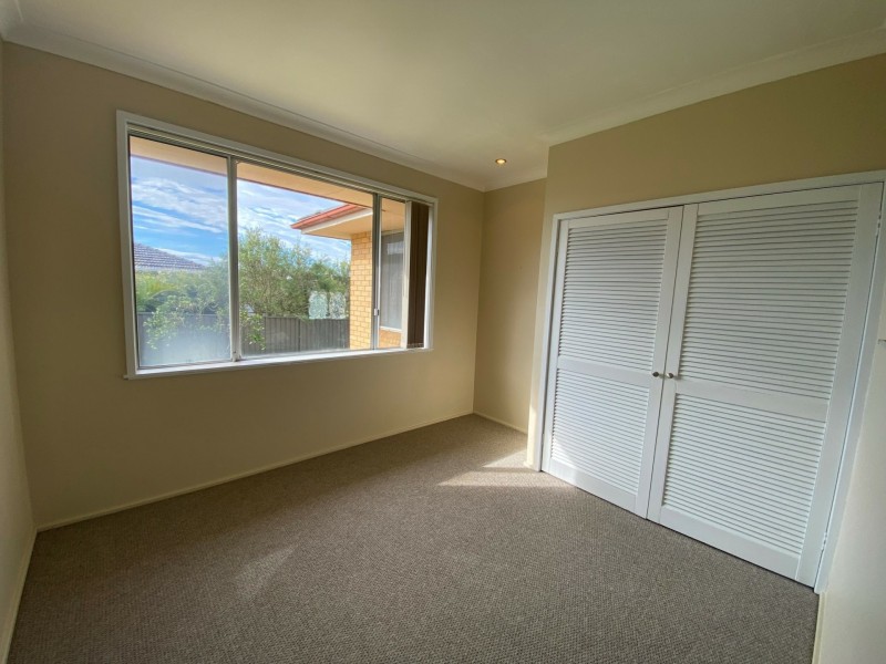 8 Killarney Street, Killarney Vale NSW 2261