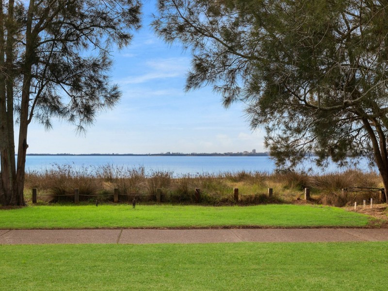 239 Lakedge Avenue, Berkeley Vale NSW 2261