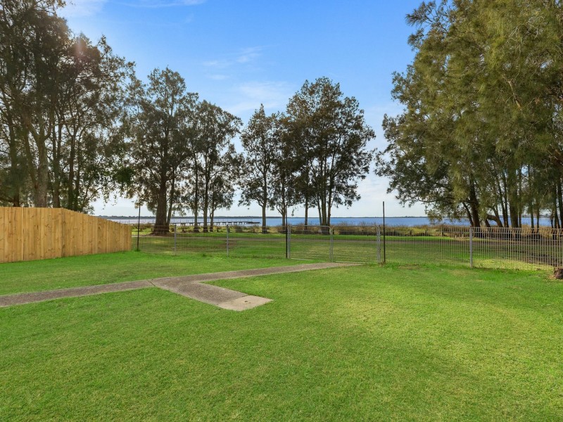 239 Lakedge Avenue, Berkeley Vale NSW 2261
