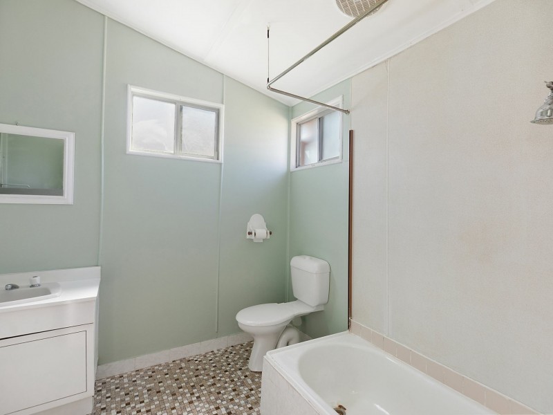 1 Brogden Road, The Entrance North NSW 2261