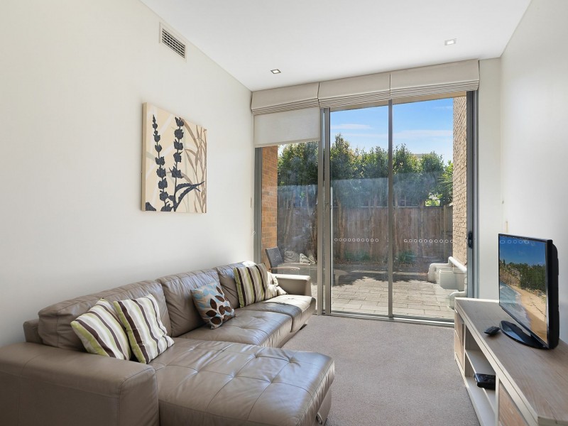 2/146-148 Ocean Parade, Blue Bay NSW 2261