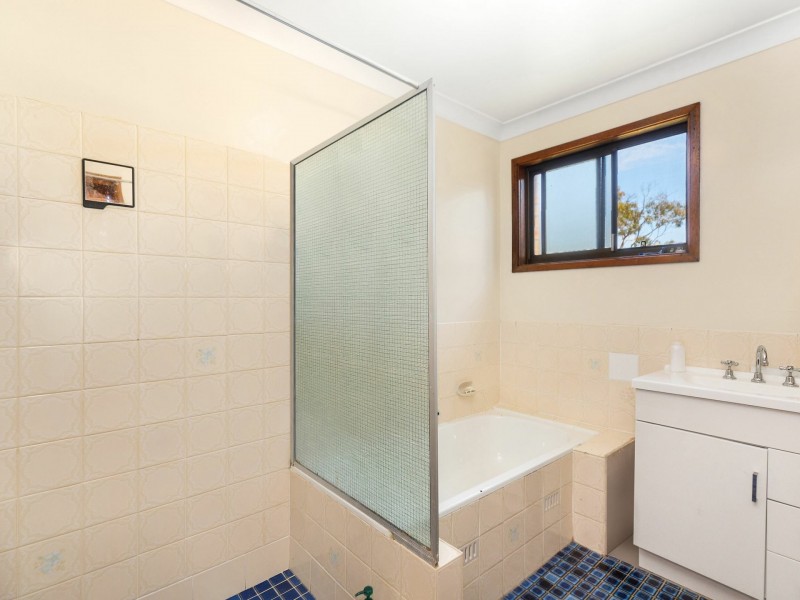 1-2/68 Lumby Drive, Bateau Bay NSW 2261