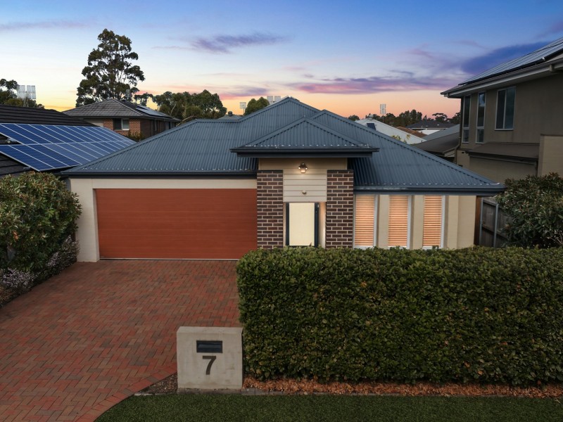 7 Parry Parade, Wyong NSW 2259