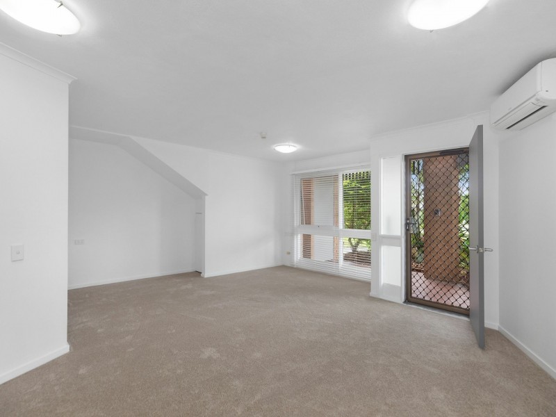 9/15 Bias Avenue, Bateau Bay NSW 2261