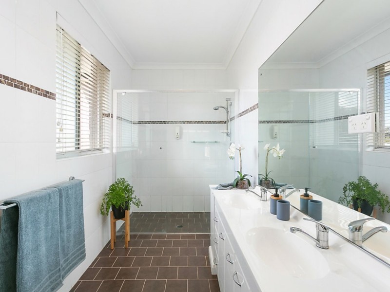 15 Tuggerah Parade, The Entrance NSW 2261