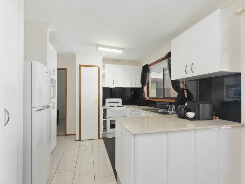 7 Summerland Road, Summerland Point NSW 2259