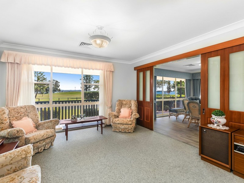 2 Tuggerah Parade, The Entrance NSW 2261
