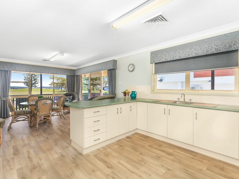 2 Tuggerah Parade, The Entrance NSW 2261