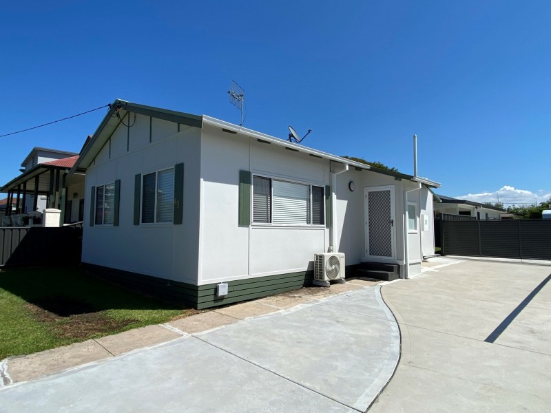 49 Oakland Avenue, The Entrance NSW 2261