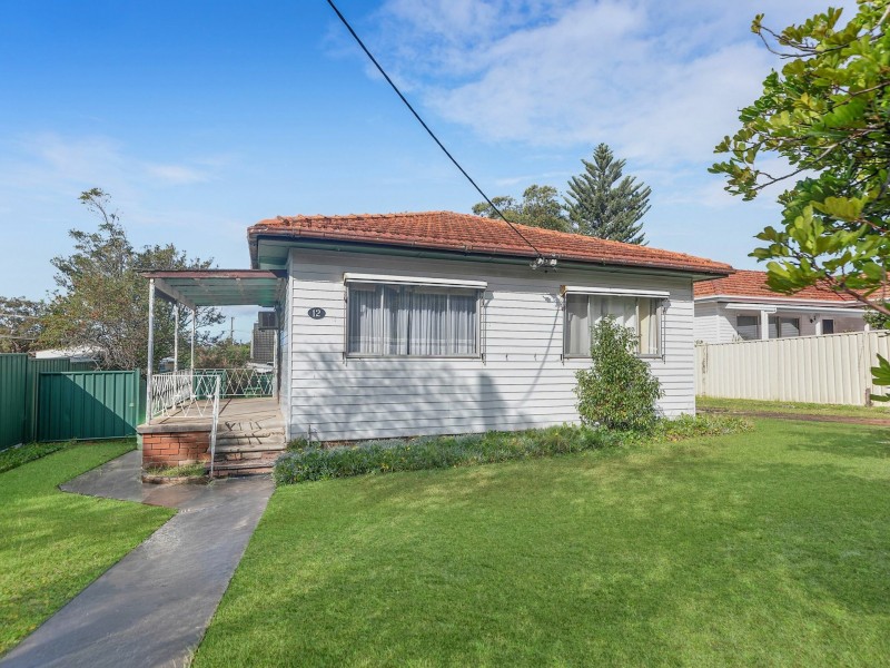 12 South Street, Killarney Vale NSW 2261