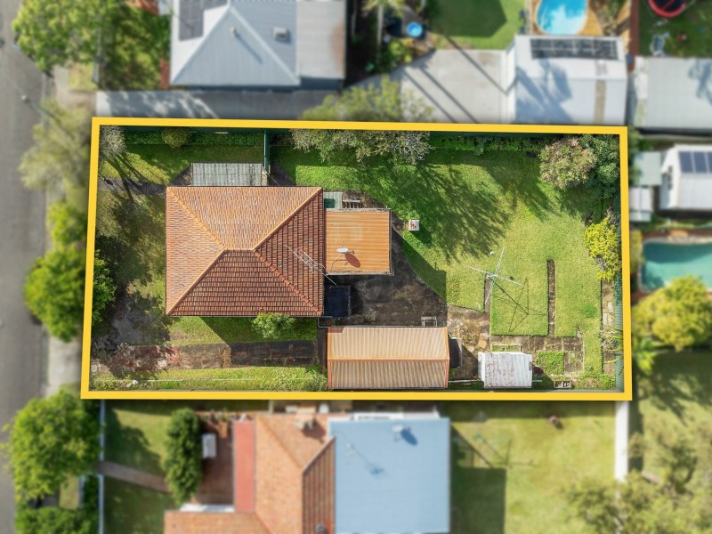 12 South Street, Killarney Vale NSW 2261