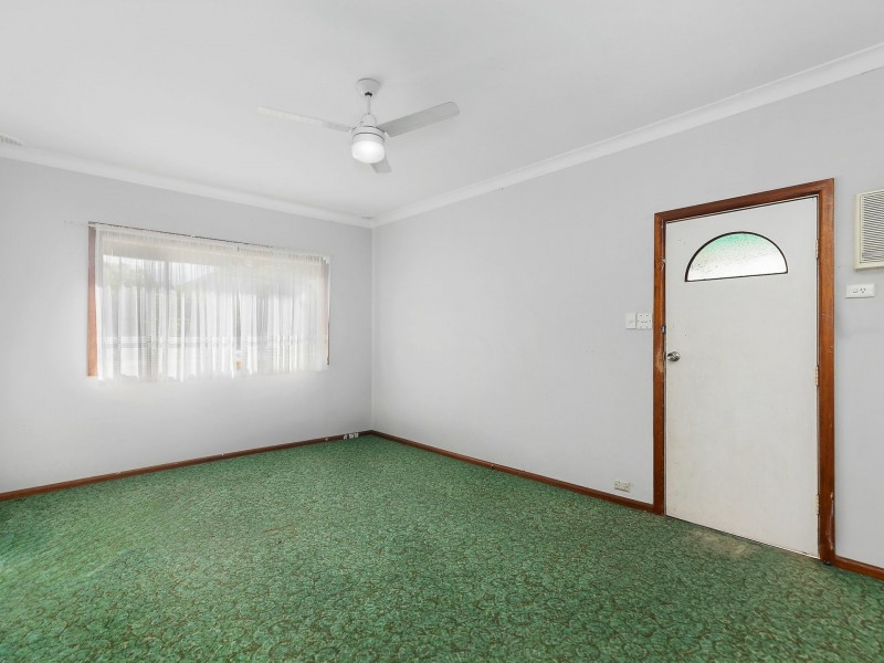 12 South Street, Killarney Vale NSW 2261