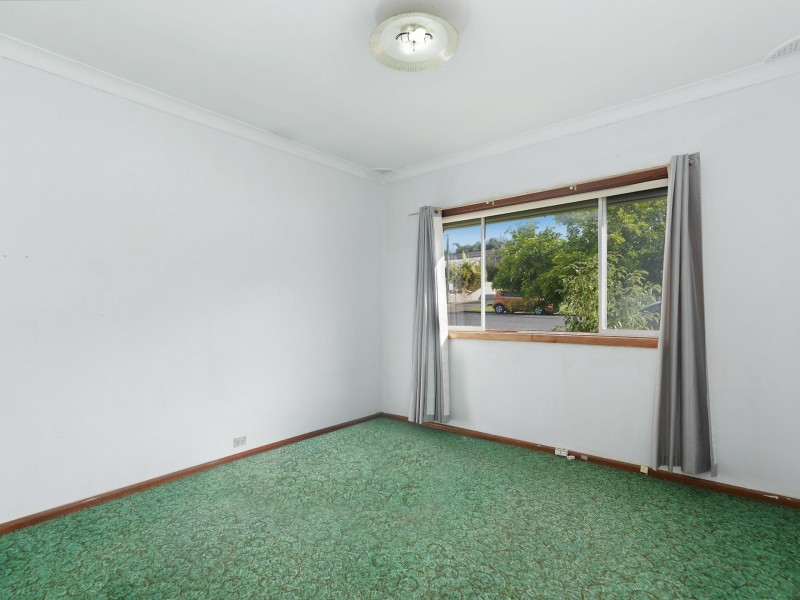 12 South Street, Killarney Vale NSW 2261