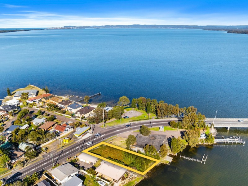 4 Main Road, Toukley NSW 2263