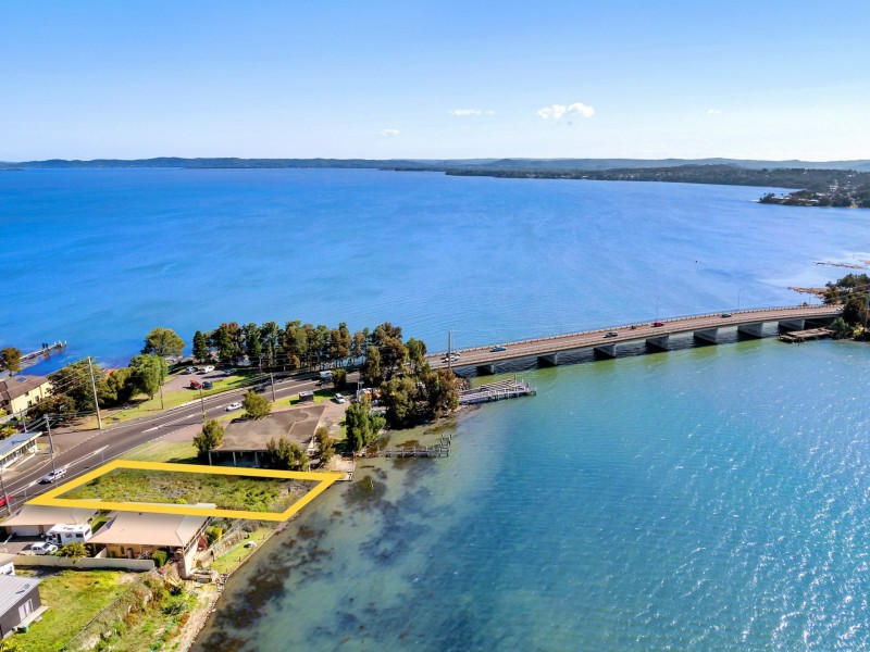 4 Main Road, Toukley NSW 2263