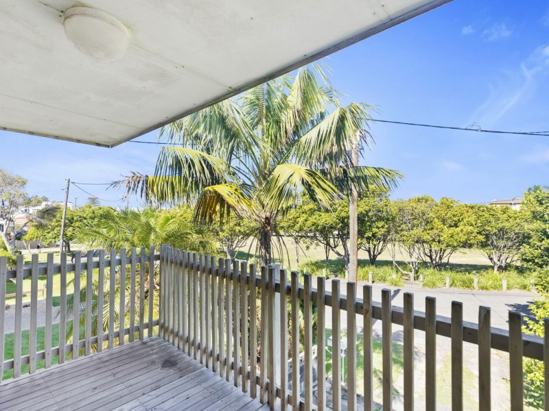 7 The Crescent, Blue Bay NSW 2261