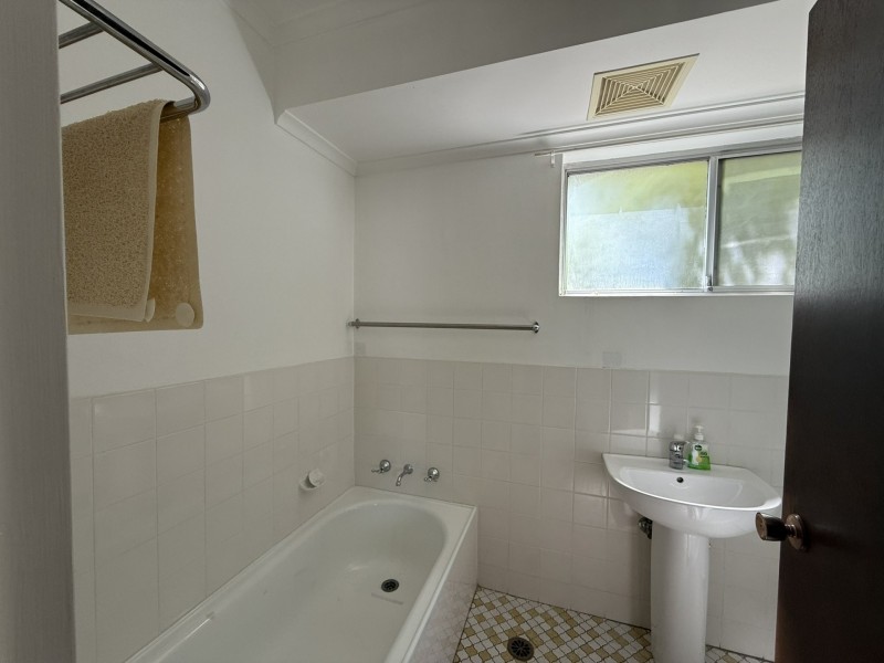 1/8 Bayview Avenue, The Entrance NSW 2261