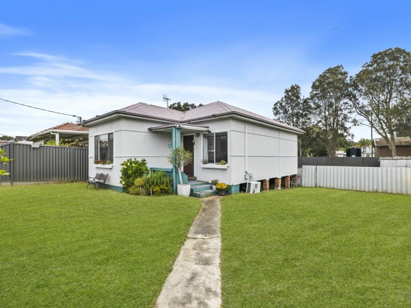 11 Mcgirr Avenue, The Entrance NSW 2261