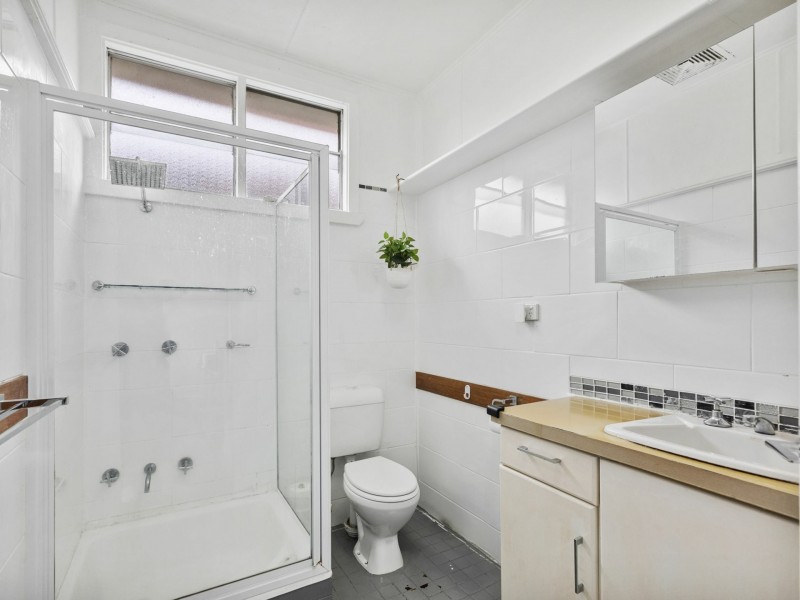 11 Mcgirr Avenue, The Entrance NSW 2261