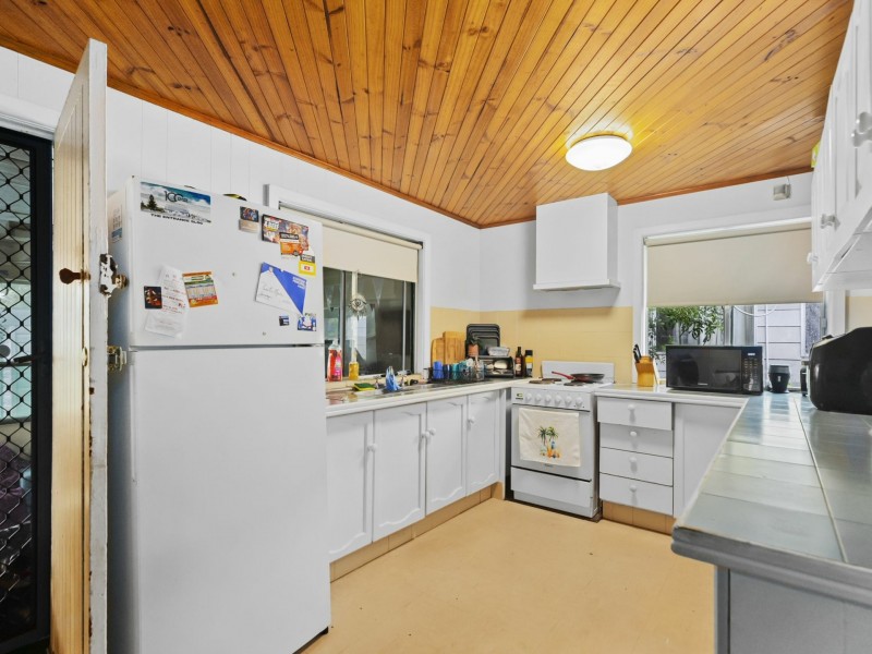 4 Campbell Avenue, The Entrance NSW 2261