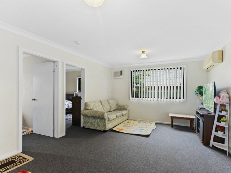 4 Campbell Avenue, The Entrance NSW 2261