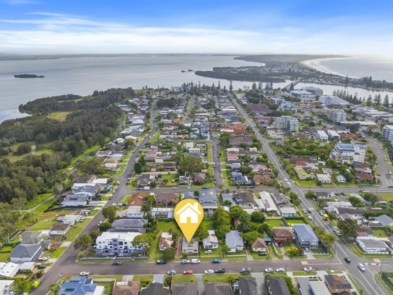 4 Campbell Avenue, The Entrance NSW 2261