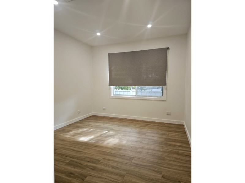 20a Black Swan Street, Berkeley Vale NSW 2261