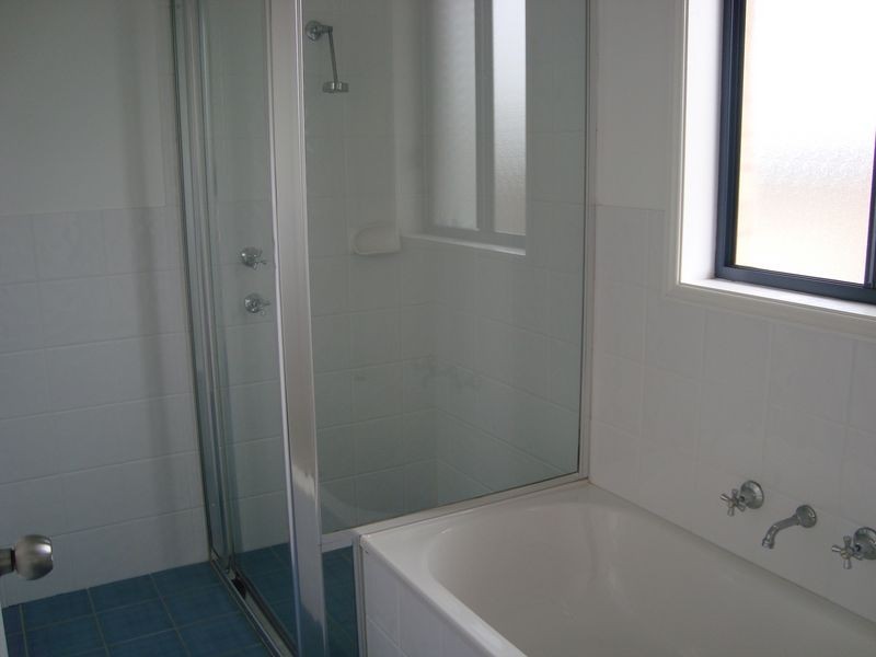 2/139 Ocean Parade, Blue Bay NSW 2261