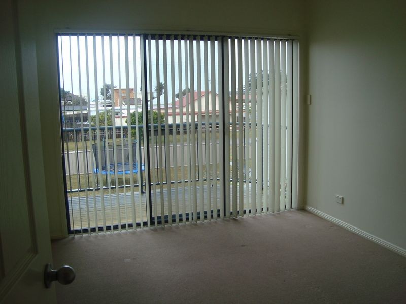 2/139 Ocean Parade, Blue Bay NSW 2261