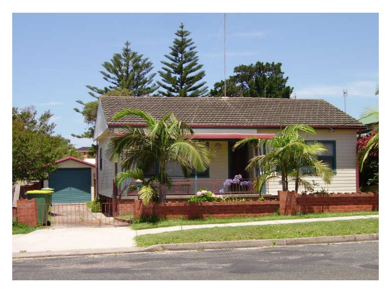 4 Gosford Avenue, The Entrance NSW 2261