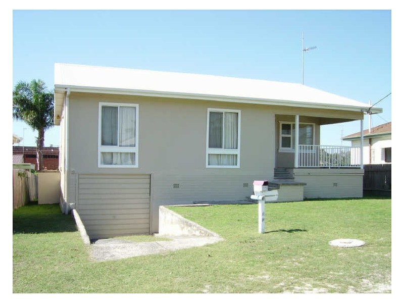 16 Broonarra Street, The Entrance NSW 2261