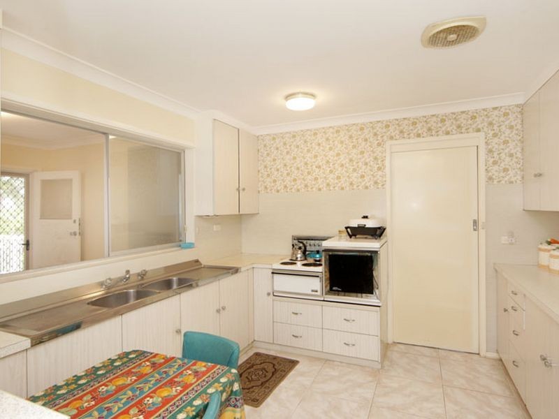 144 Bay Road, Toowoon Bay NSW 2261