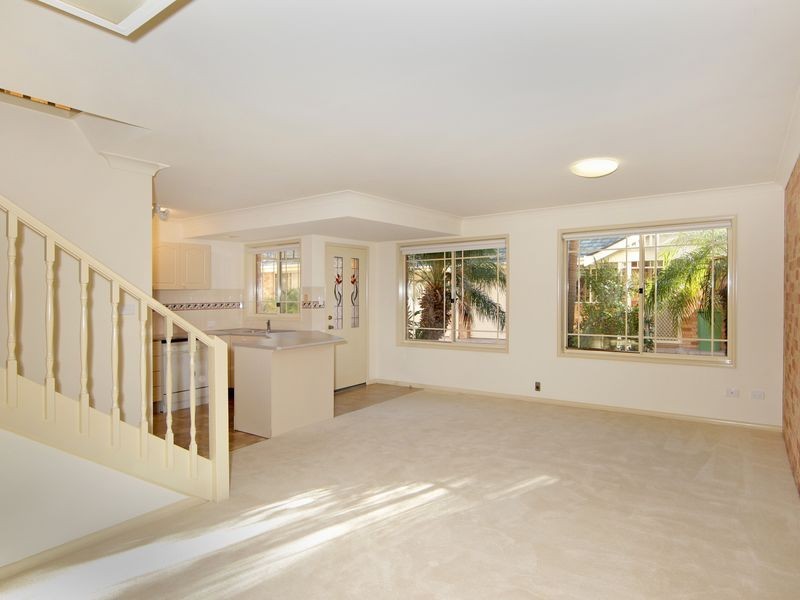 5/2-4 Yethonga Avenue, Blue Bay NSW 2261